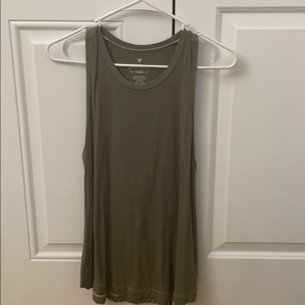 American Eagle Flowy Tank
